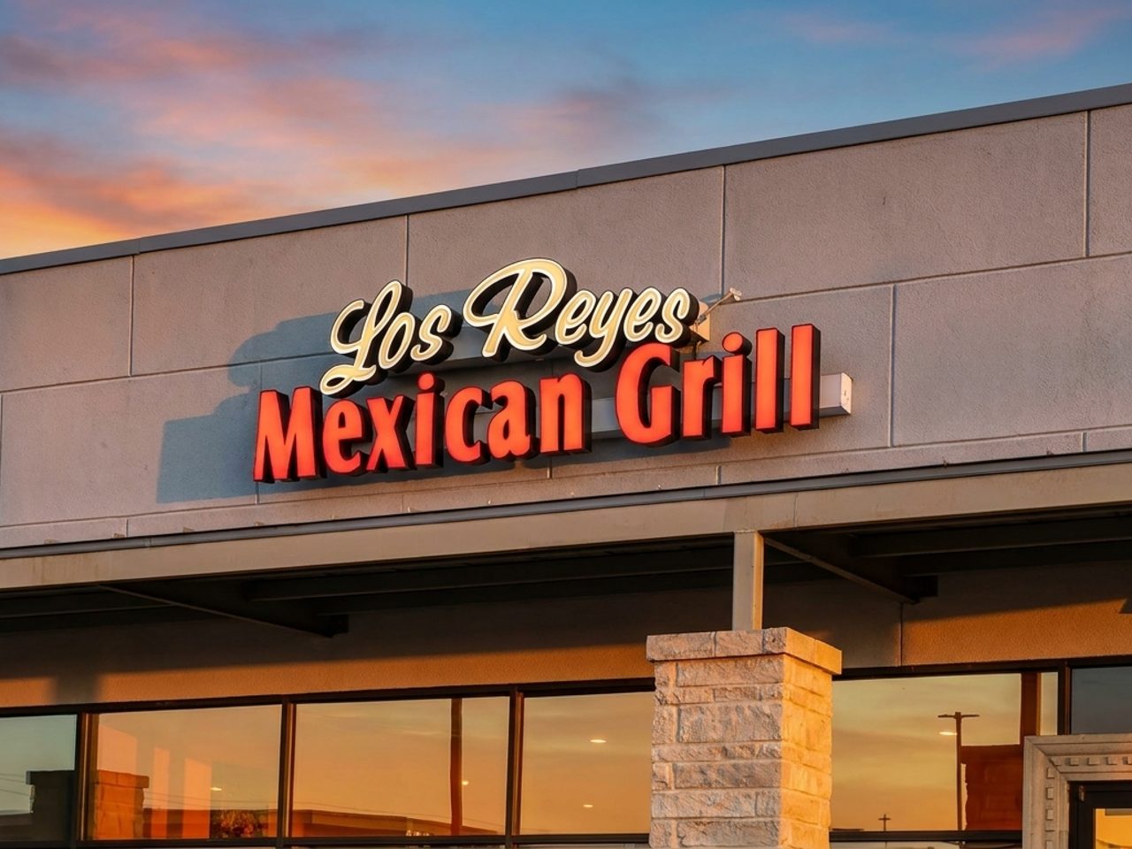 Visit Los Reyes Mexican Grill